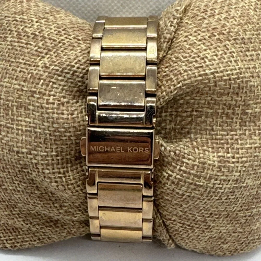 Michael Kors Parker MK5491 Women Rose Gold Analog Dial Quartz Wrist Watch JNA613